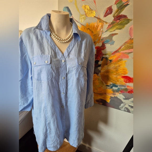 Reves Tops - Light Blue Button-Up Shirt